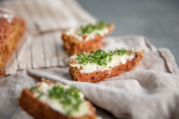 Sallys Welt – Rezept für Brot aus Trester-Resten | Phonk. Magazin