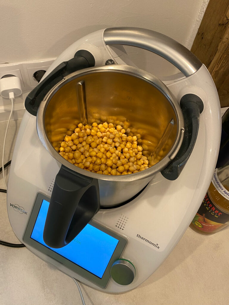 Gebackene Falafel, Hummus & Mangosauce - Rezept (2)