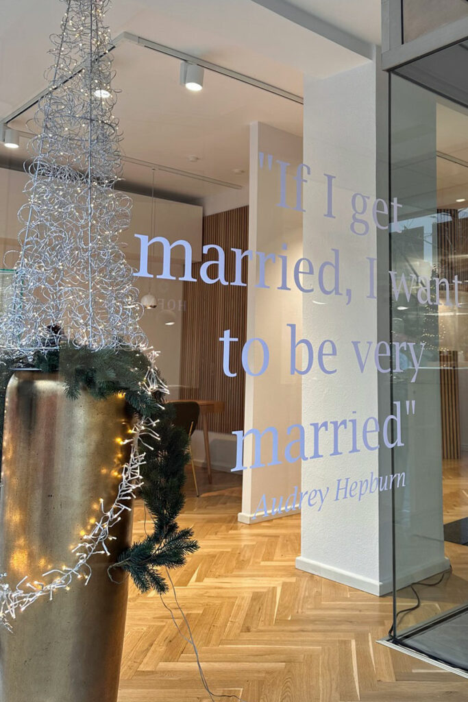 Hofmann Trauringe Heilbronn: Schaufenster (2)