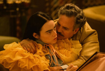 Poor Things (2024): Emma Stone & Marc Ruffalo