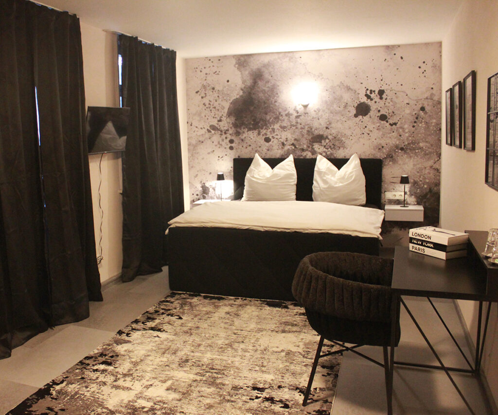 Hotelzimmer Black & White