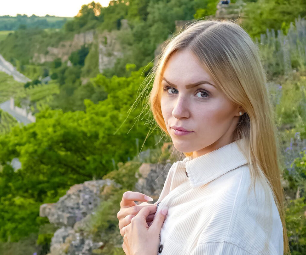 Lara (25), Klingenberg