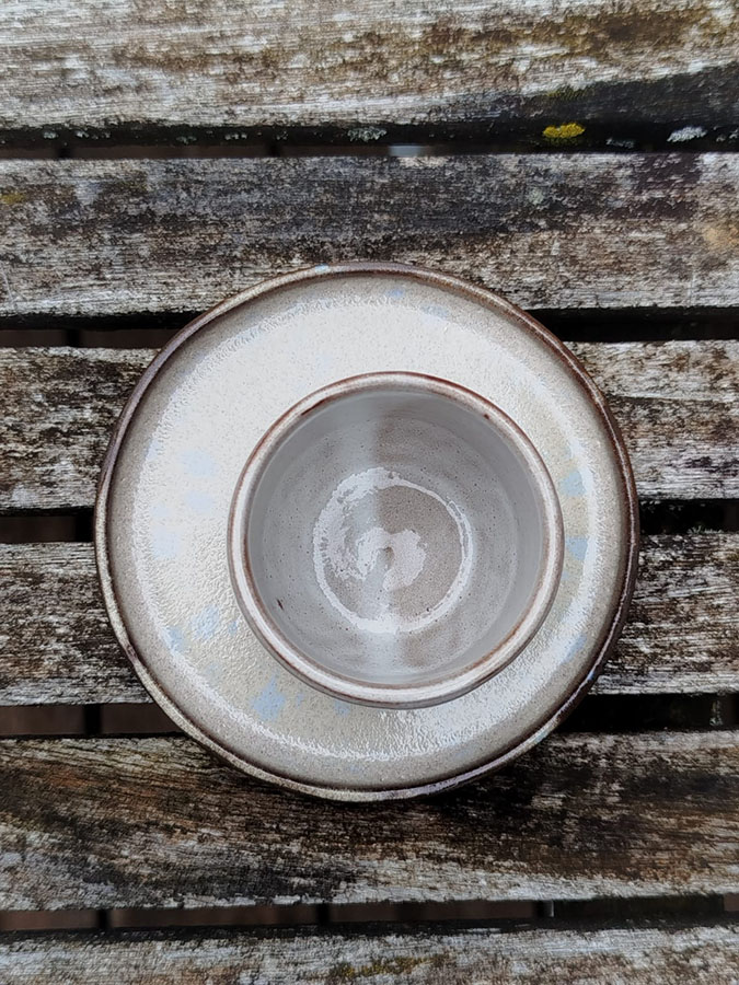 Schale und Teller von reanimiert