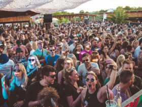 Publikum bei Beach of Love im Hip Island