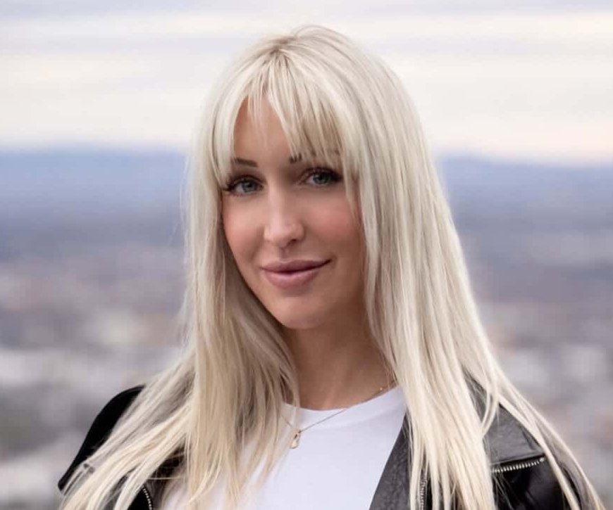 Talkbox (Social Media): Jenny