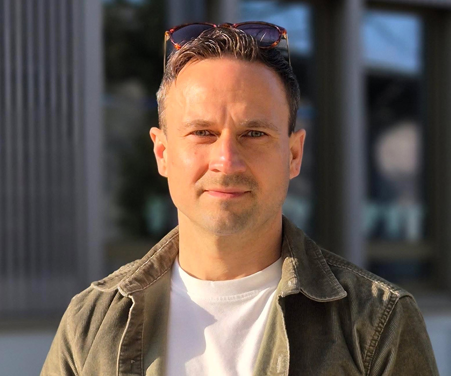 Talkbox (Social Media): Thomas