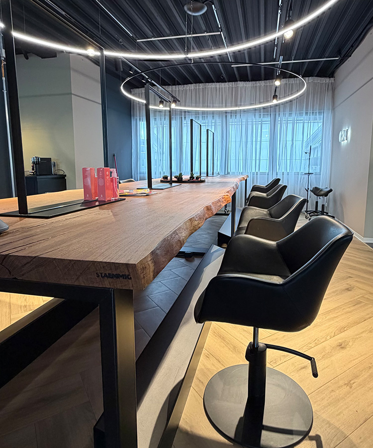 Arbeitsplätze im JS Blond Salon